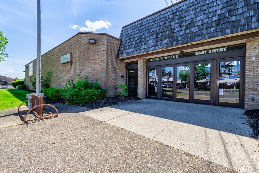More Photos Of 1260 Monroe St NW, New Philadelphia Medical For Lease