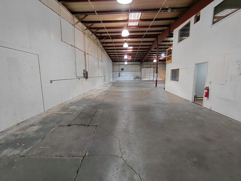 More Photos Of 6709-6711 W 58th Pl, Arvada Warehouse For Lease