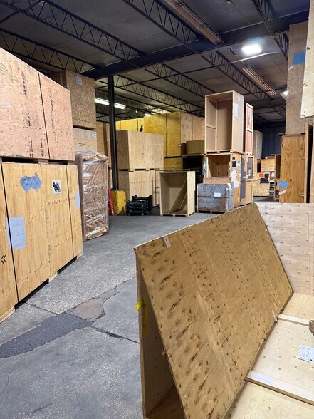 More Photos Of 216 Druid St, Jacksonville Warehouse For Sale
