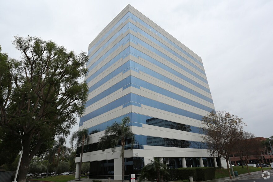 More Photos Of 2670 N Main St, Santa Ana Office For Lease