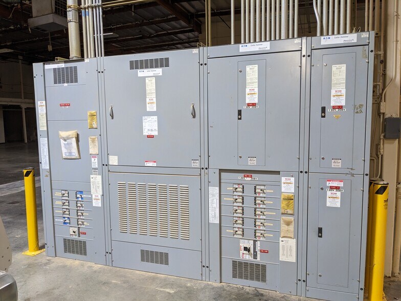 More Photos Of 351 Demeter St, East Palo Alto Warehouse For Lease