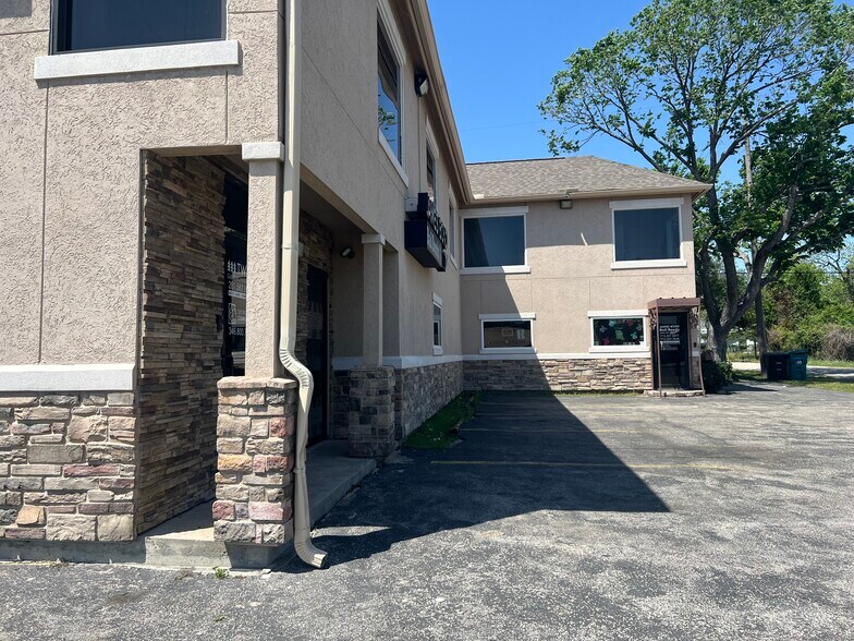 More Photos Of 2711 North Fwy, Houston Medical For Sale