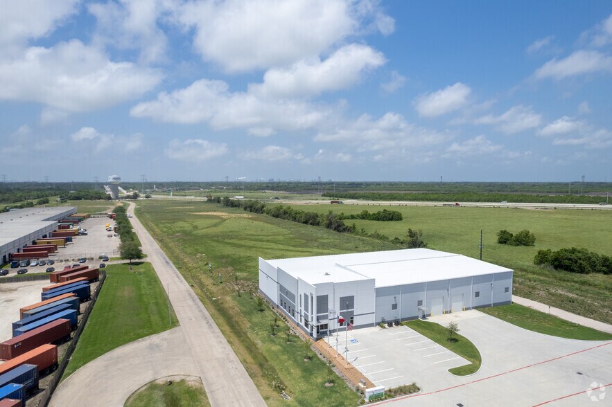 More Photos Of 3703 Cedar Blvd, Baytown Unknown For Lease