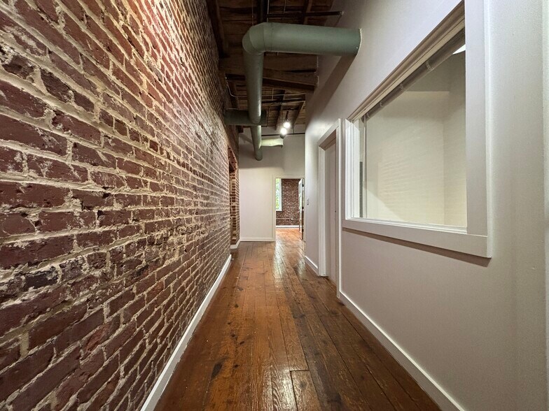 More Photos Of 887 W Marietta St NW, Atlanta Loft Creative Space For Lease