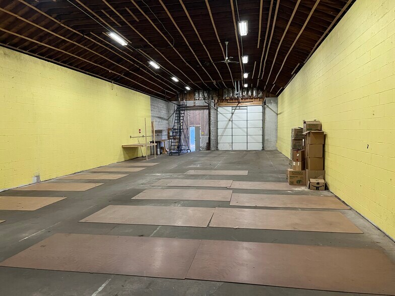 More Photos Of 133 W Seneca St, Manlius Warehouse For Sale