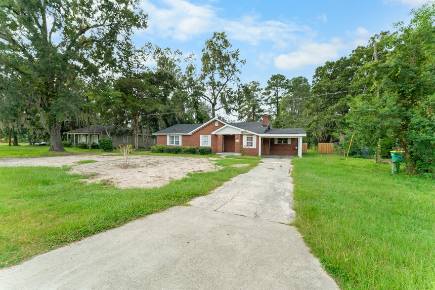 More Photos Of 2605 US Highway 80 W, Savannah Office For Sale