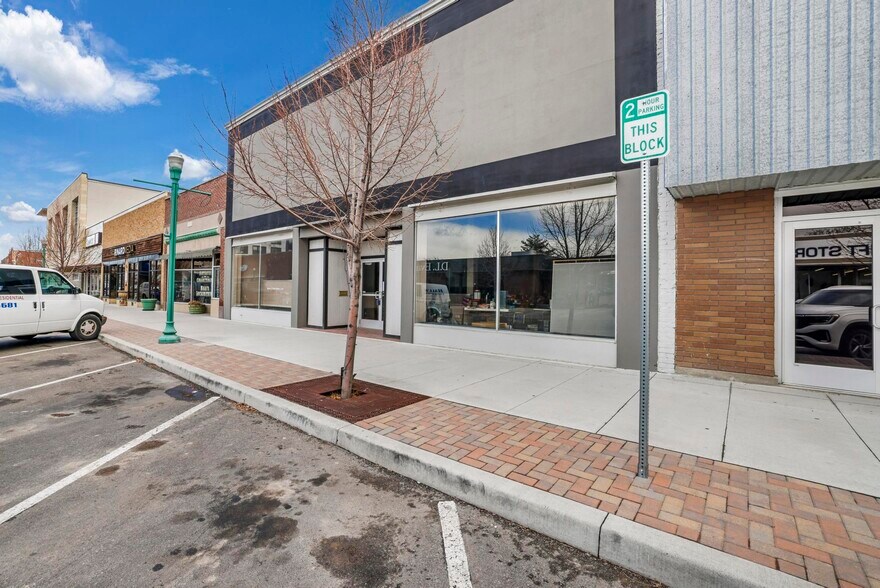 More Photos Of 233 Main Ave E, Twin Falls Storefront For Sale