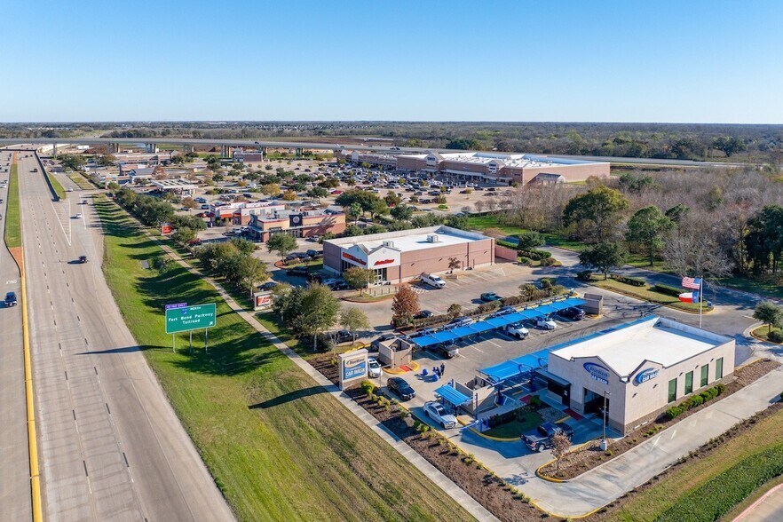 More Photos Of 10330 Tx-6, Missouri City Unknown For Lease