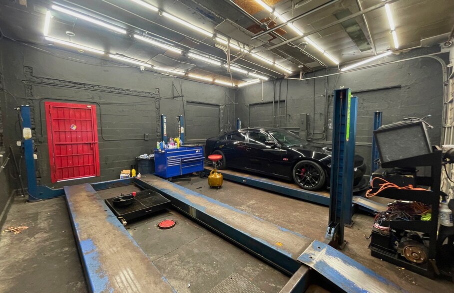 More Photos Of 1040 Garfield Ave, Jersey City General Retail For Sale