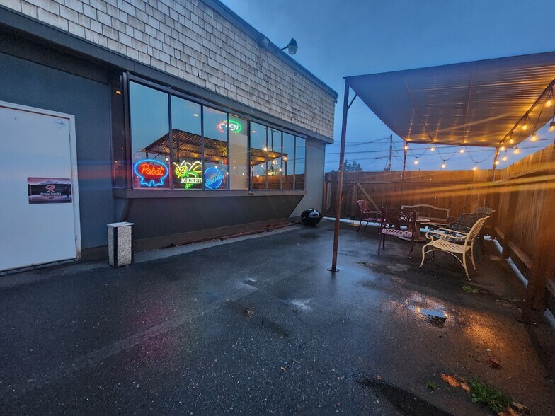 More Photos Of 633 E 1st St, Port Angeles General Retail For Sale