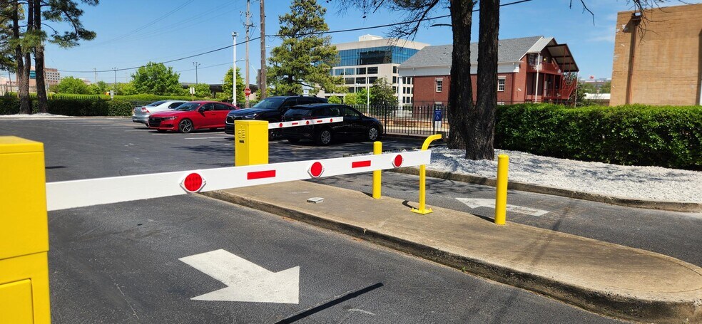 More Photos Of 254 Court Ave, Memphis Office For Sale