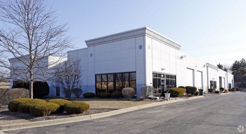 More Photos Of 1235 Humbracht Cir, Bartlett Warehouse For Lease