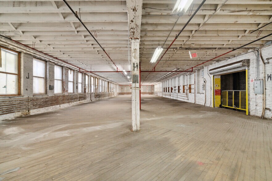 More Photos Of 2916 Weikel St, Philadelphia Warehouse For Sale