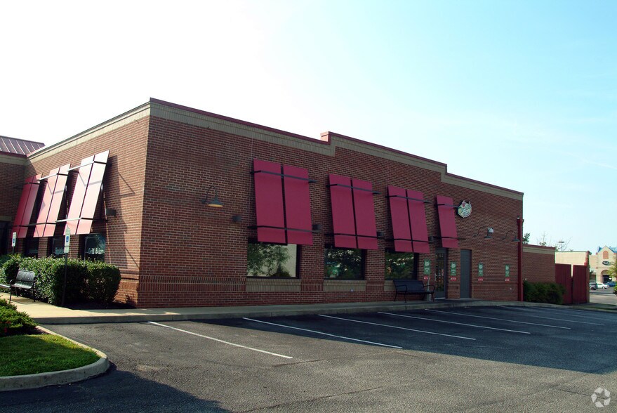 More Photos Of 11900 Iron Bridge Plz, Chester Restaurant For Lease
