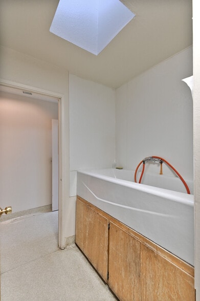 More Photos Of 382 CA-4, Murphys Office For Sale