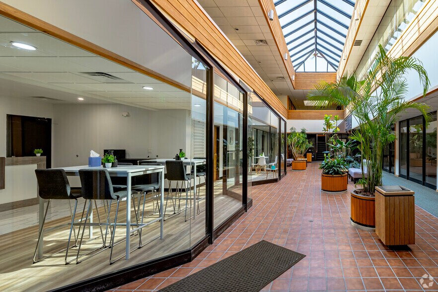 More Photos Of 2006 Hogback Rd, Ann Arbor Coworking Space