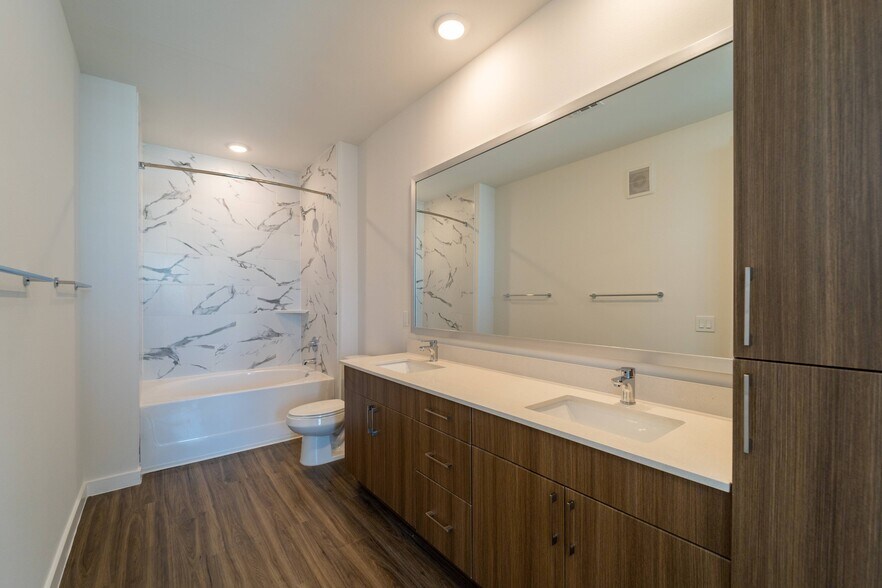 More Photos Of 2832 E Martin Luther King Jr Blvd, Austin Apartments For Lease