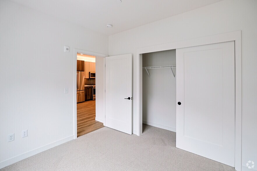 More Photos Of 484 2nd St, Everett Apartments For Lease