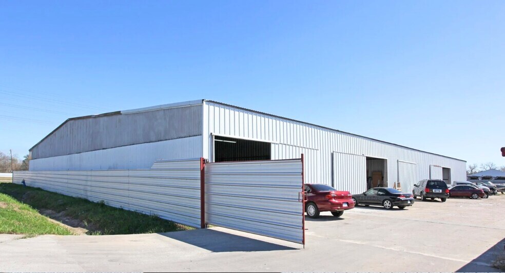 More Photos Of 901 Little York Rd, Houston Warehouse For Sale