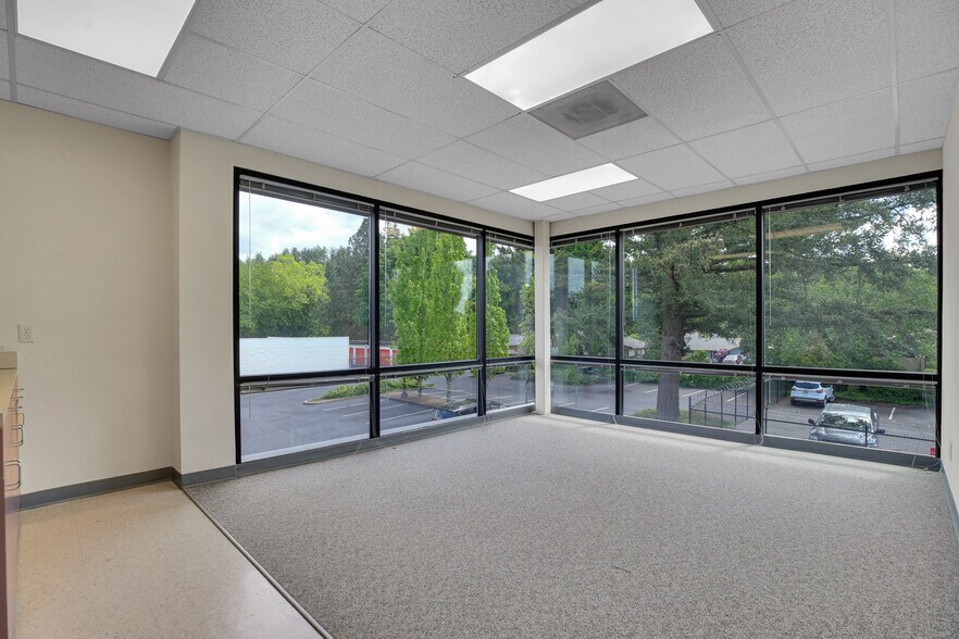 More Photos Of 2600 SE 98th Ave, Portland Office For Sale