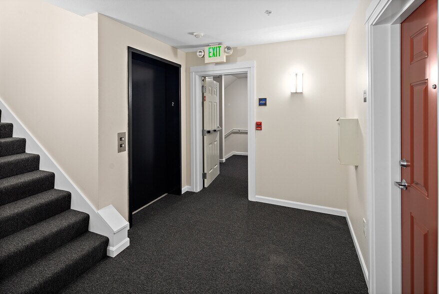 More Photos Of 711 N 35th St, Seattle Apartments For Lease