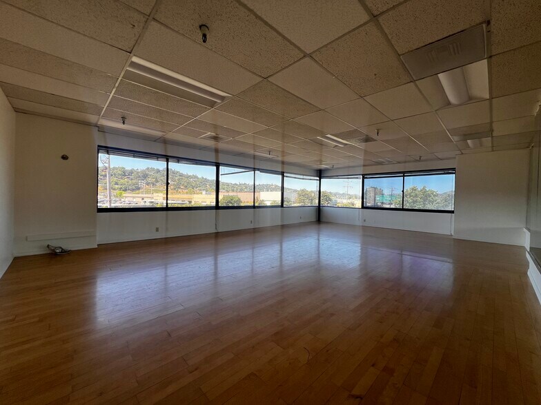 More Photos Of 1133 Francisco Blvd E, San Rafael Storefront Retail Office For Lease