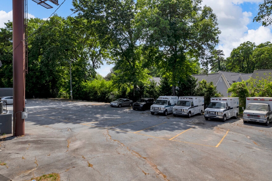 More Photos Of 2915 Alston Dr, Atlanta Freestanding For Sale