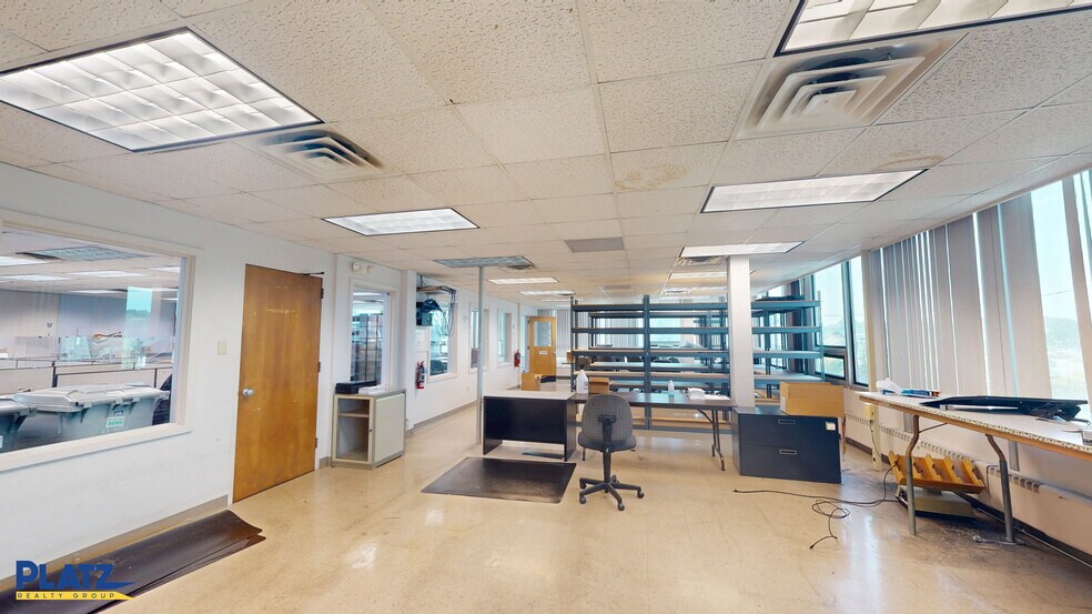 More Photos Of 4005 Hillman St, Youngstown Bank For Sale