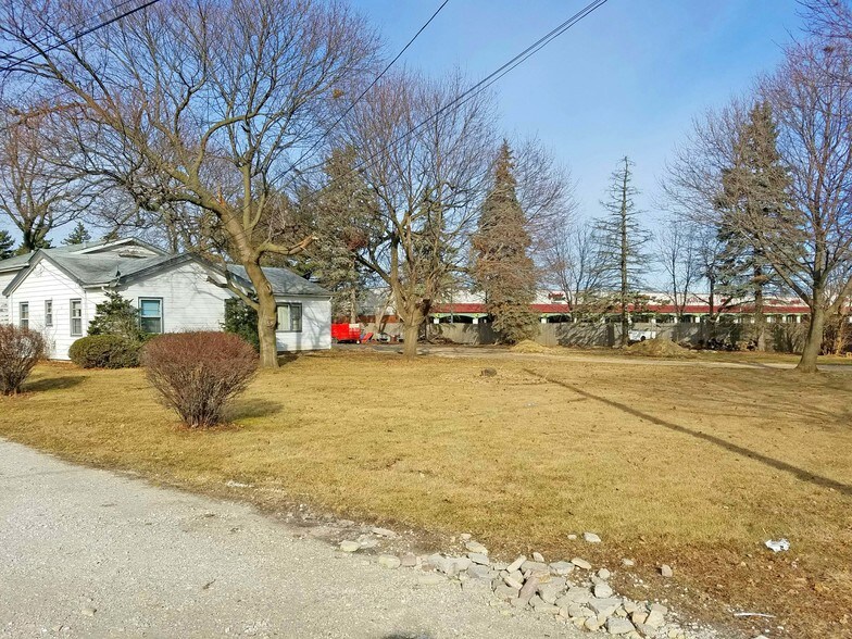 More Photos Of 900 S Butterfield Rd, Mundelein Land For Sale