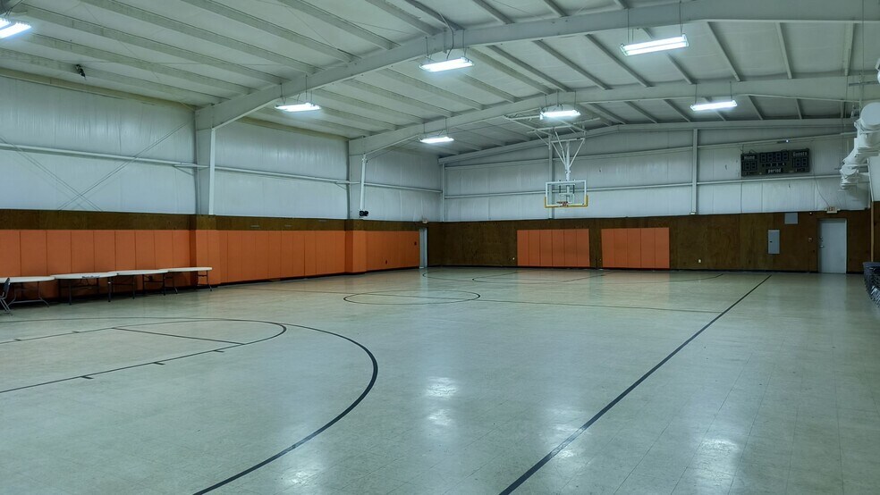 Primary Photo Of 2002 Chambers Rd, Saint Louis Specialty For Lease