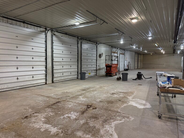 More Photos Of 107 W Lewiston Grade Rd, Grayling Warehouse For Lease