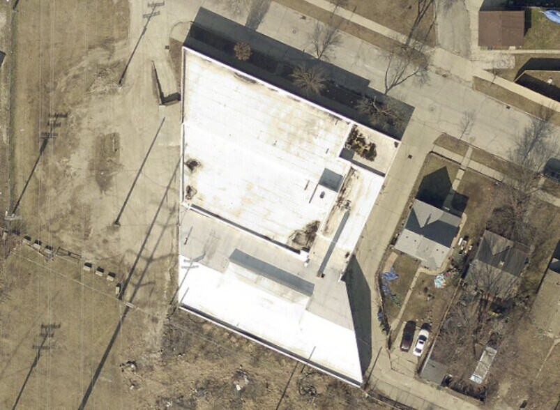Primary Photo Of 4602 N 20th St, Milwaukee Warehouse For Sale