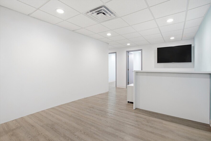 More Photos Of 7300-7330 SW 62nd Pl, South Miami Medical For Sale