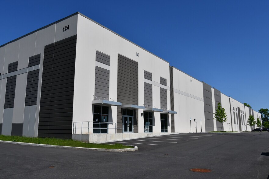 More Photos Of 124 Route 17K, Newburgh Distribution For Lease