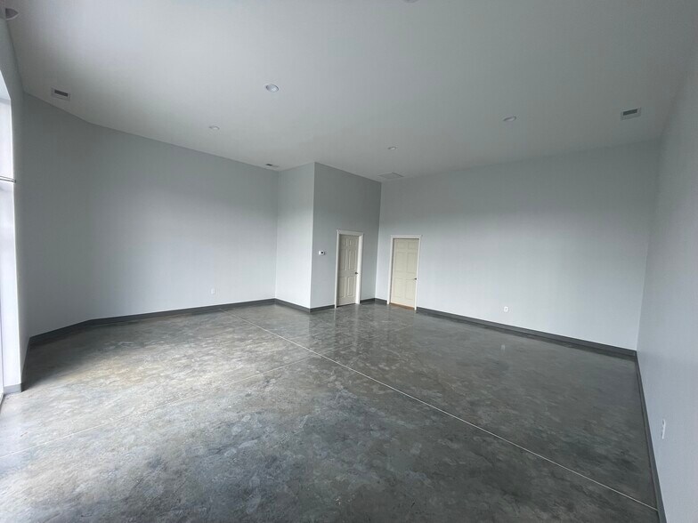 More Photos Of 101 John C Watts dr, Nicholasville Warehouse For Sale