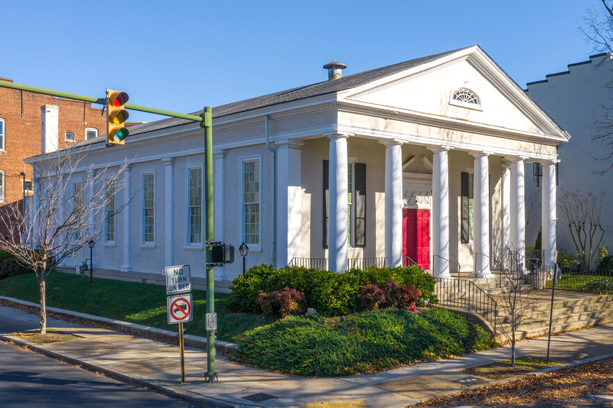 Primary Photo Of 1836 Park Ave, Richmond Office For Sale