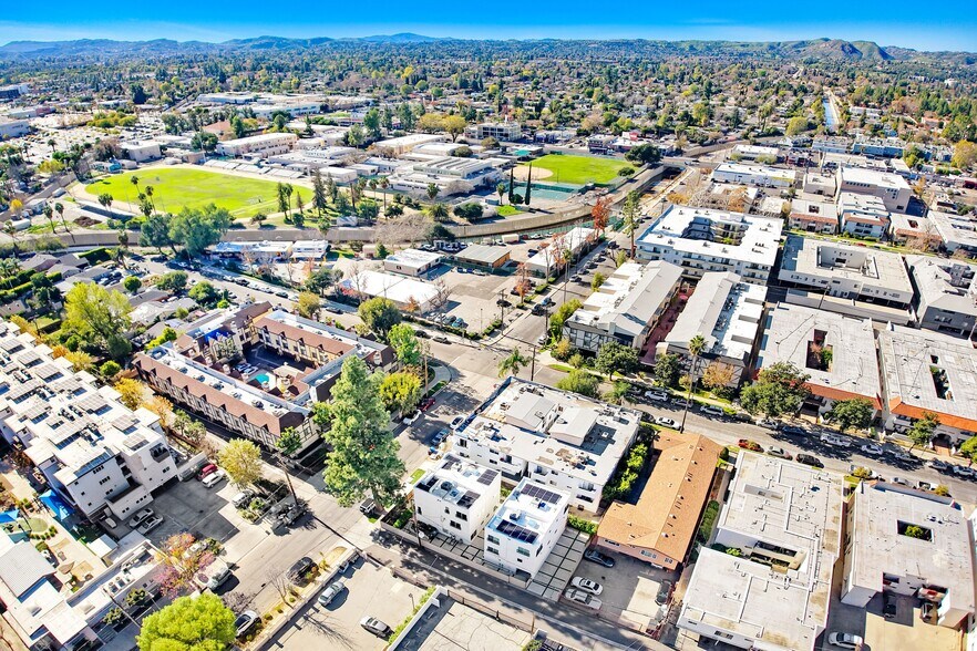 More Photos Of 21719 Hart St, Canoga Park Apartments For Sale