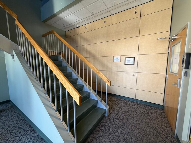 More Photos Of 6 Blackstone Valley Pl, Lincoln Office For Sale