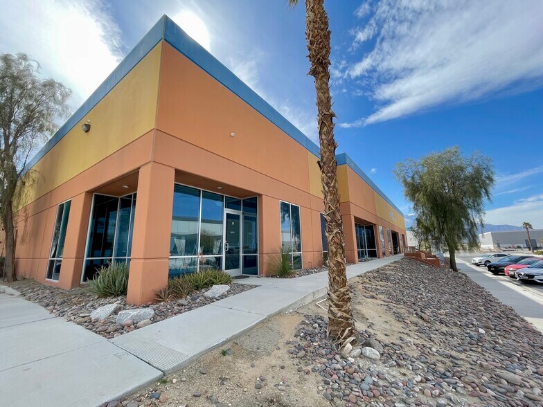 More Photos Of 72091 Woburn Ct, Thousand Palms Showroom For Lease