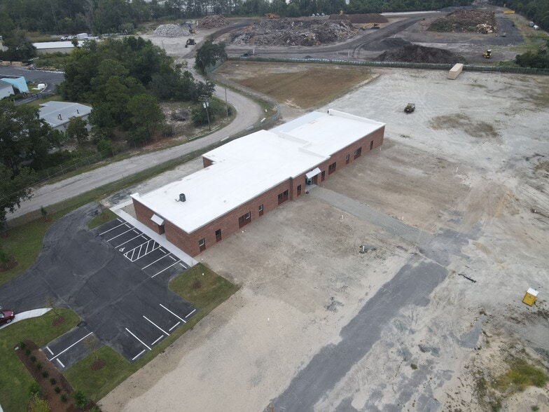 More Photos Of 250 Raleigh St, Wilmington Warehouse For Lease