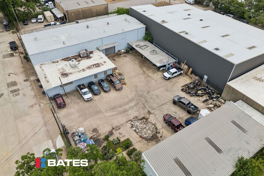 More Photos Of 4819 Vicksburg St, Dallas Showroom For Sale