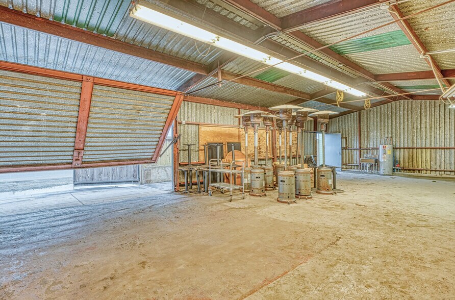 More Photos Of 7550 Sandholdt Rd, Moss Landing Warehouse For Sale