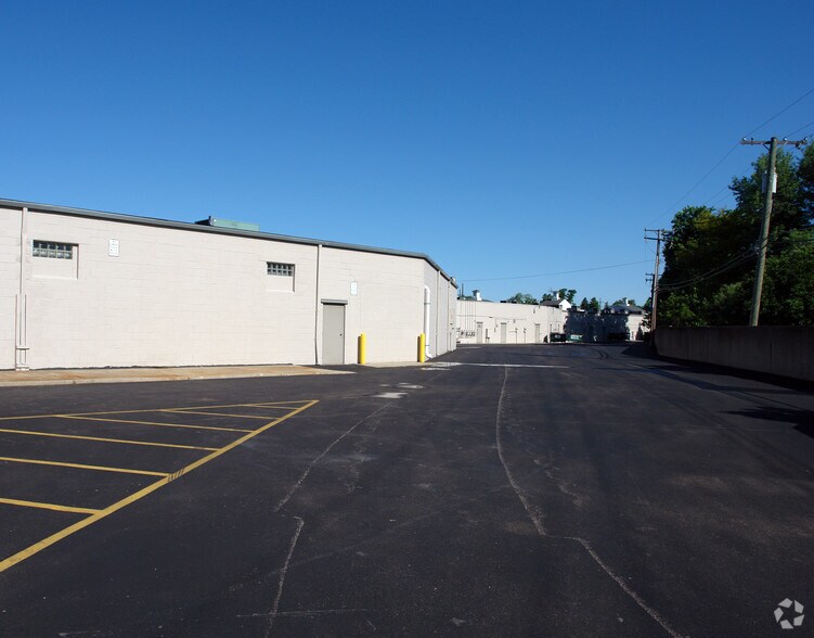 More Photos Of 51200-51370 Van Dyke Ave, Utica Unknown For Lease