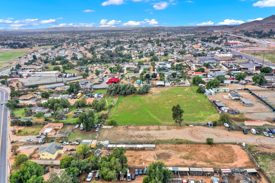 More Photos Of 7081 Valley Way, Jurupa Valley Specialty For Sale