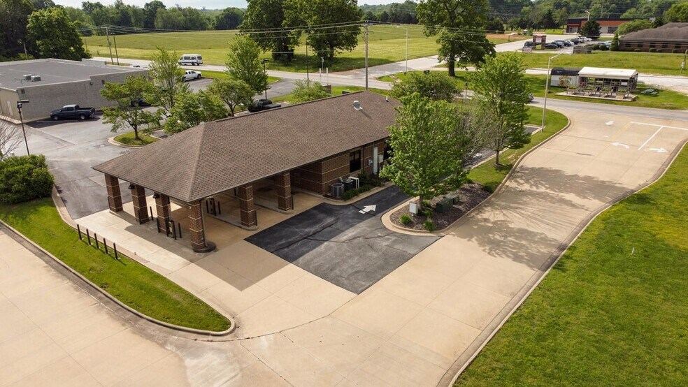 More Photos Of 291 E Hwy CC, Nixa Bank For Lease