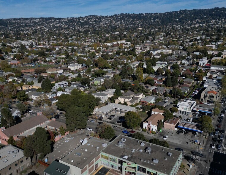 More Photos Of 1917 6th St, Berkeley Apartments For Sale