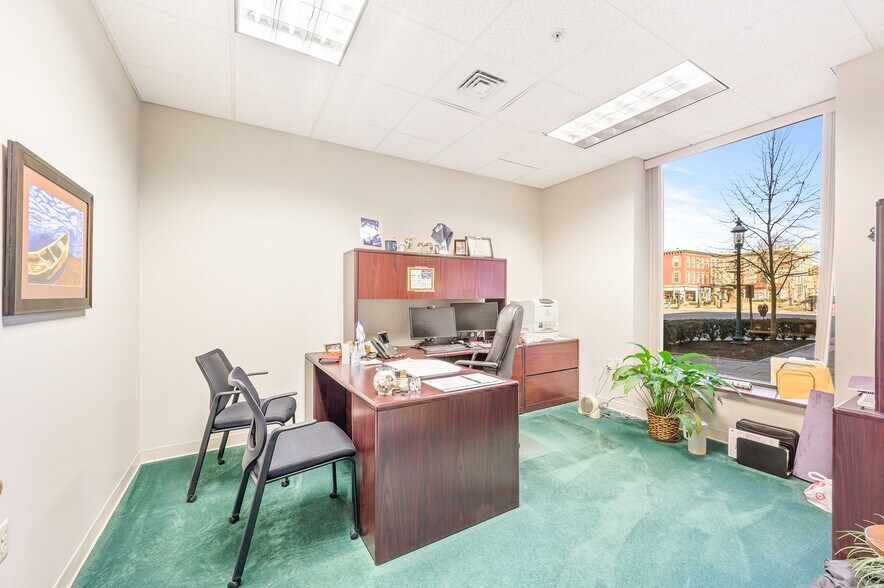 More Photos Of 20 S Main St, Chambersburg Office For Lease