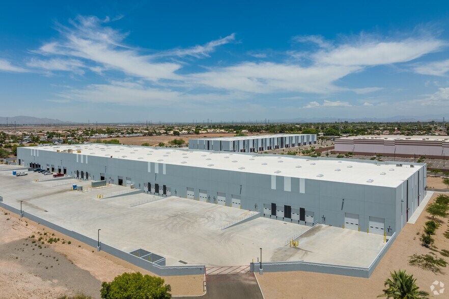 More Photos Of 7860 N 106th Ave, Glendale Warehouse For Lease