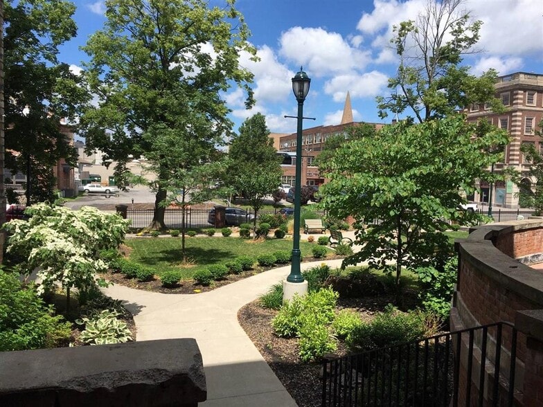 More Photos Of 300 Alexander St, Rochester Apartments For Sale