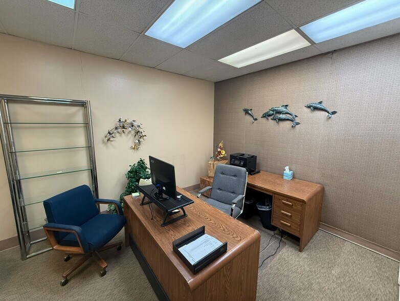 More Photos Of 3440 South Fwy, Fort Worth Flex For Sale